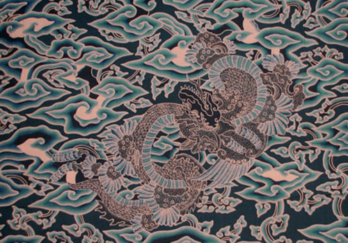 Batik mega mendung adalah salah satu batik yang terkenal di indonesia, batik tersebut berasal dari daerah